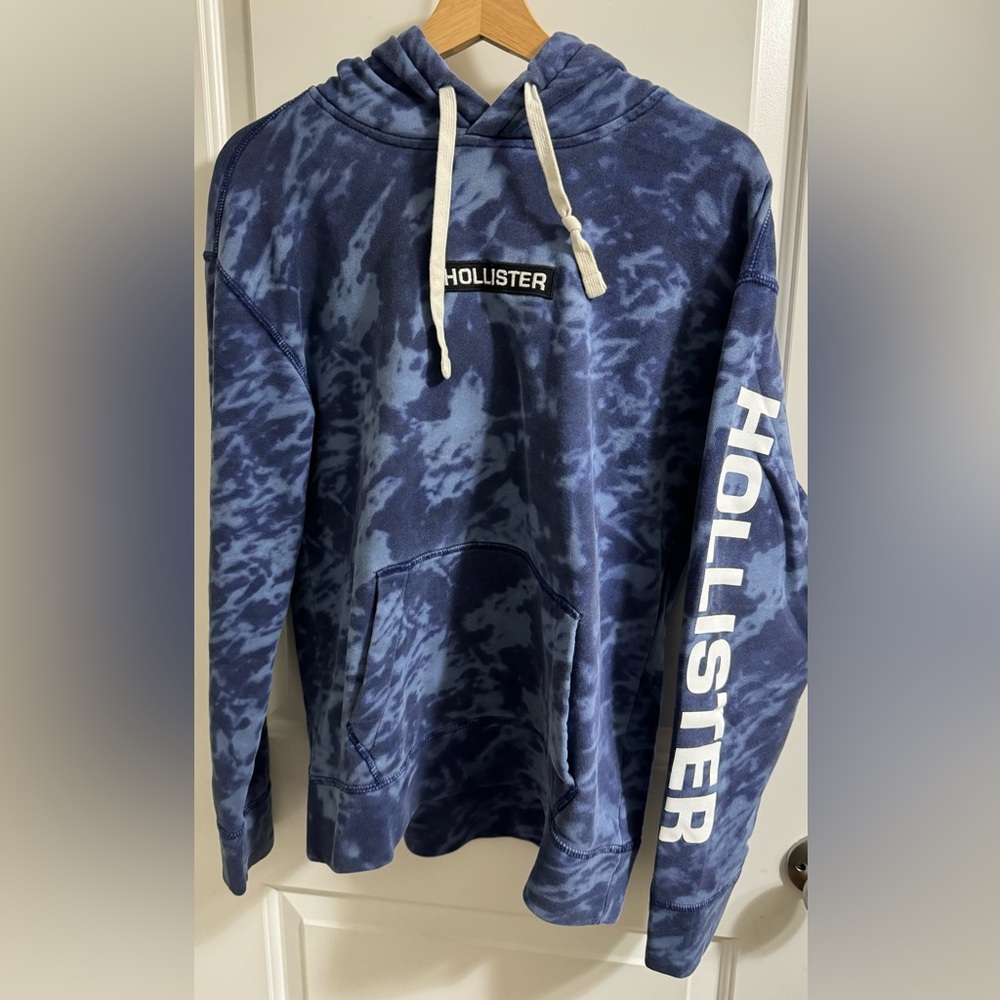Hollister Blue Tie-Dye Men's Sweater